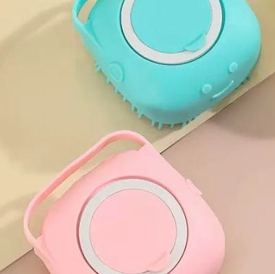 Soft Silicone Pet Grooming Brush with Built-In Shampoo Reservoir – Easy Bath & Skin Care